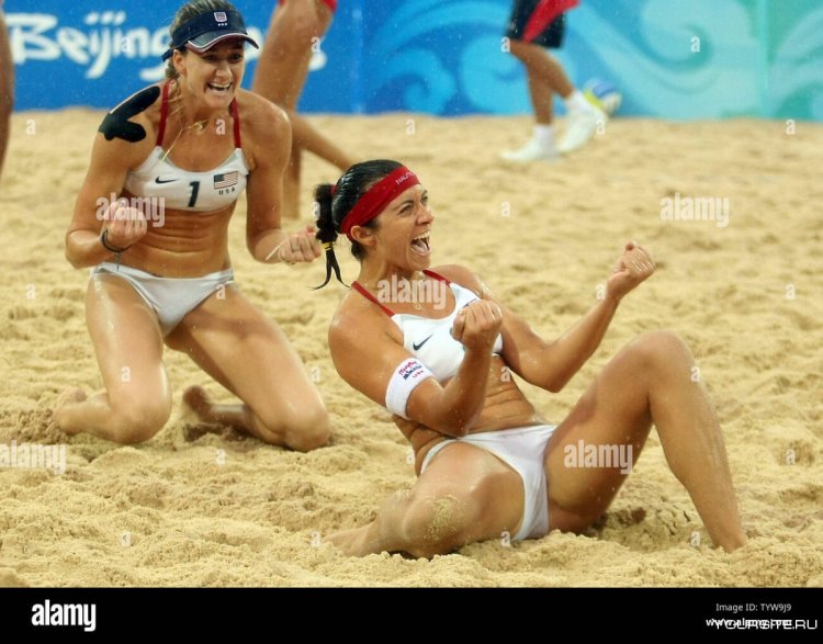 Sexy moments in women's beach volleyball