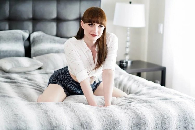 Natalie Mars transgender actress