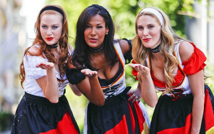 Charlie's Angels Oktoberfest