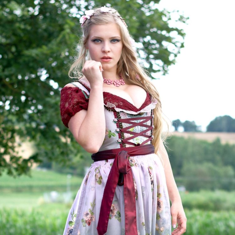 Dirndl medieval