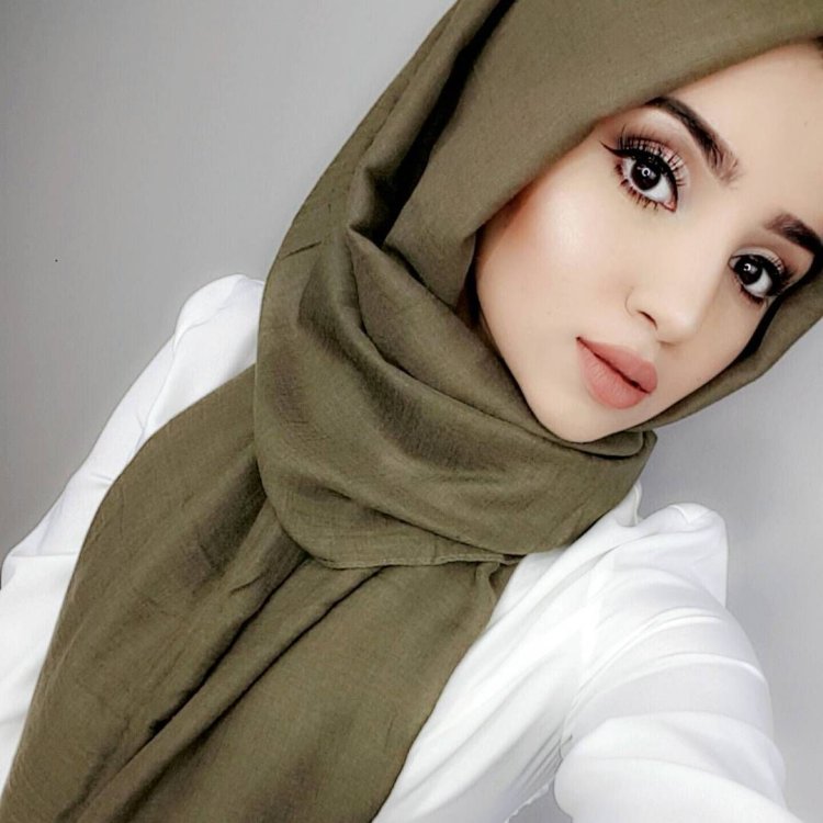 Dilara Ozkan in hijab