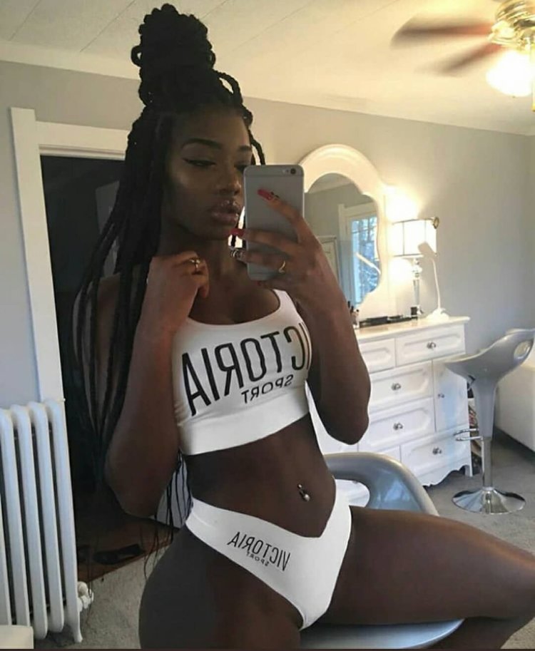 Ebony selfie