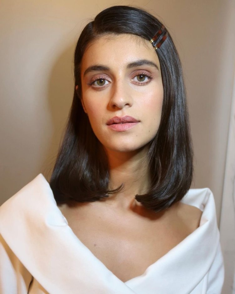 Benedetta Parkaroli and Anya Chalotra