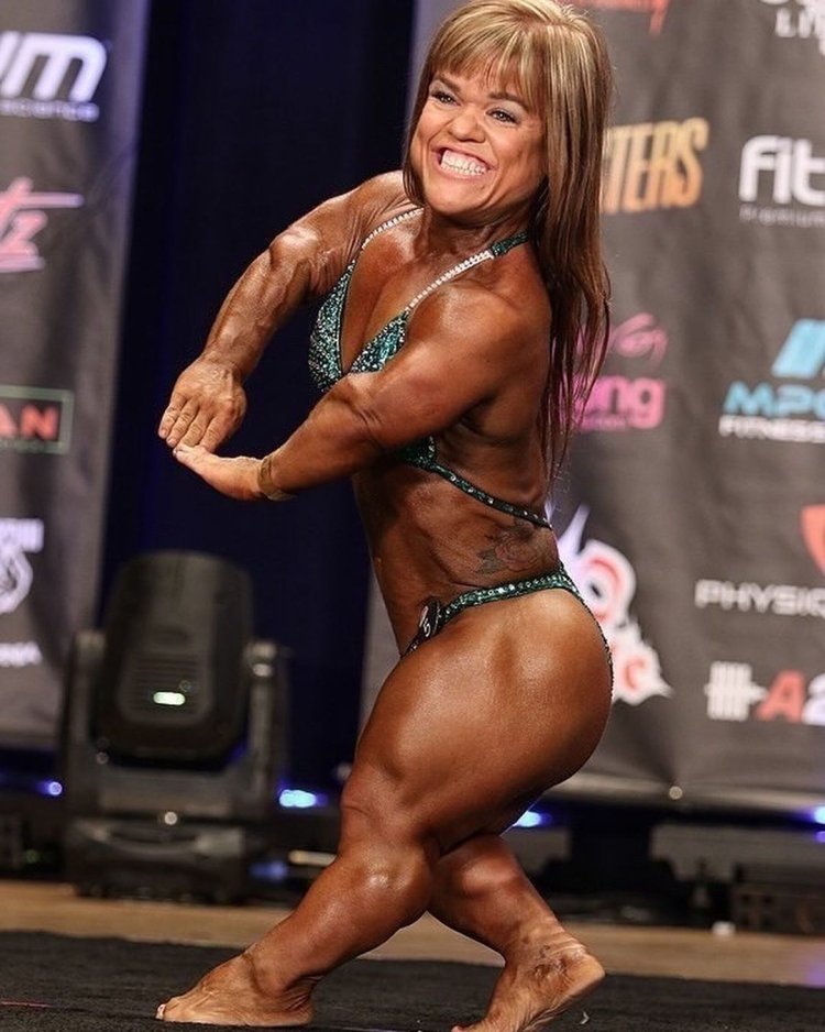 Lilliputian girls in bikini