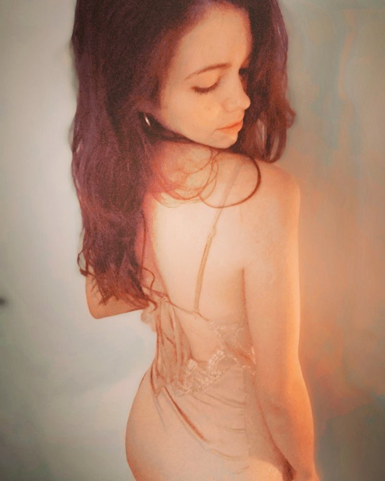India eisley plum