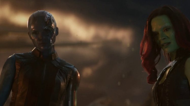 Karen Gillan and Zoe Saldana