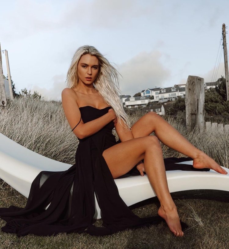 Lucy Rose Donlan plum