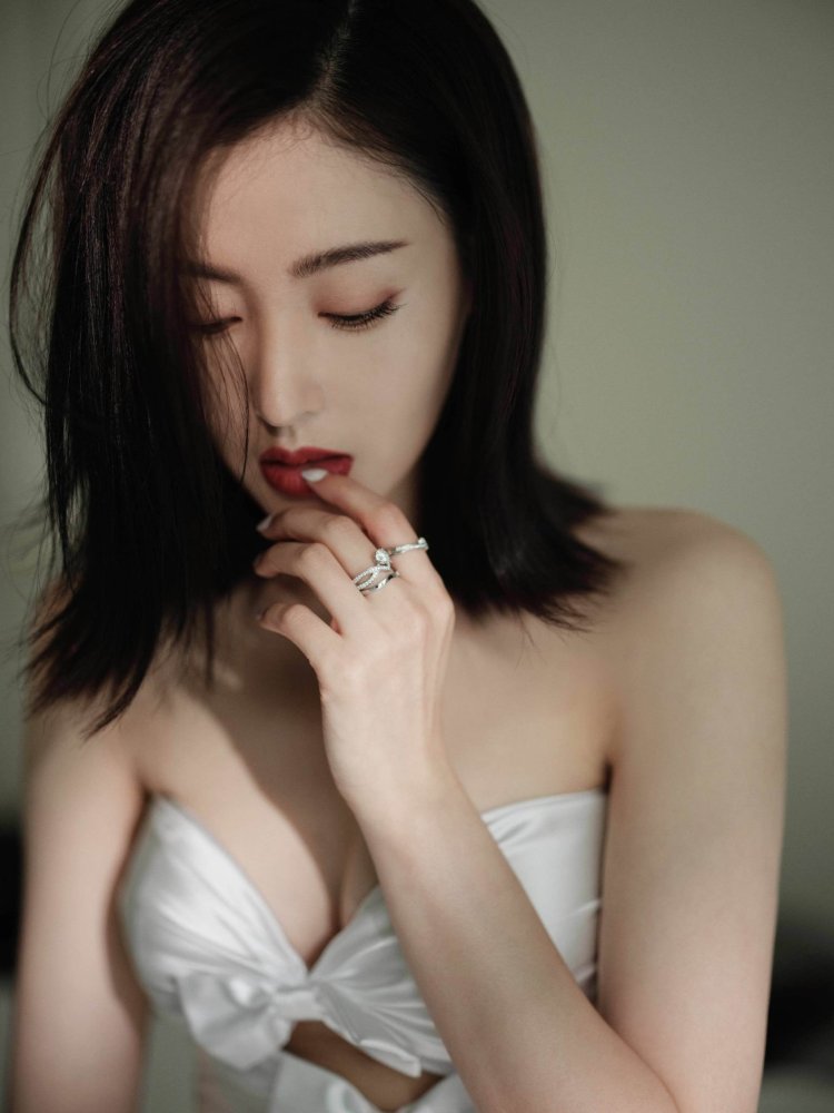 Krystal Zhang actress