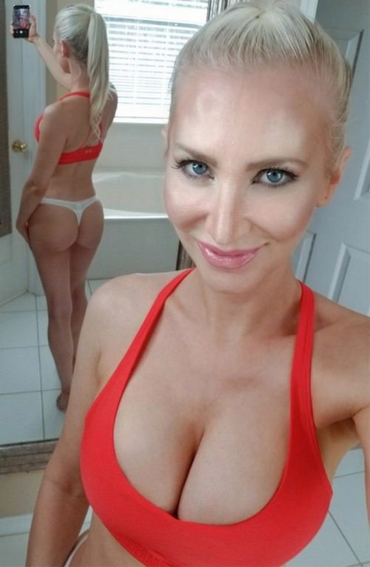 Gianna michaels in swimsuit