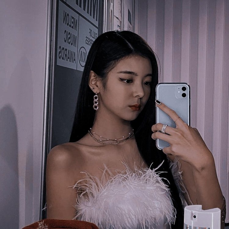 Leah Itzy Aesthetics