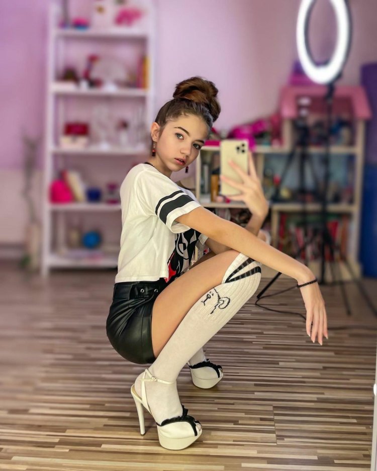 Maria Kryuchkova gymnast