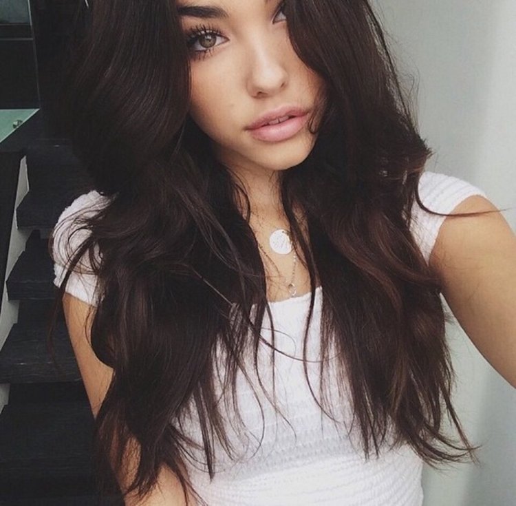 Madison Beer selfie