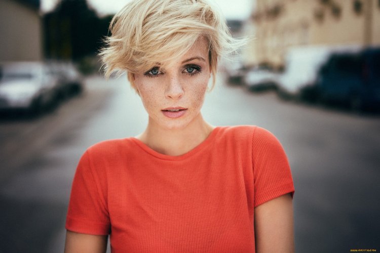 Pixie hair