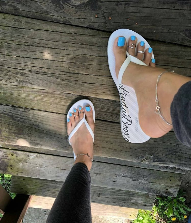 Regina Todorenko feet