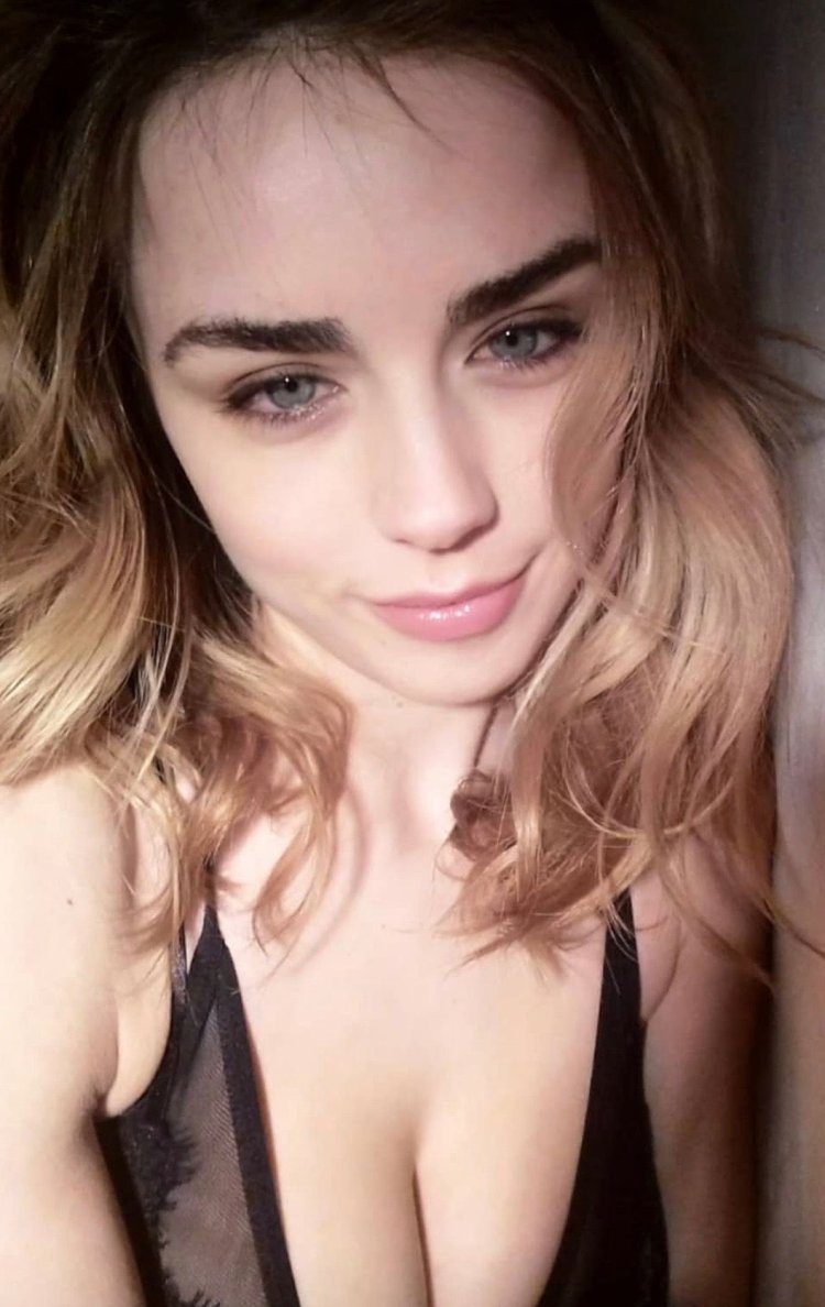 Danielle Sharp Hottest