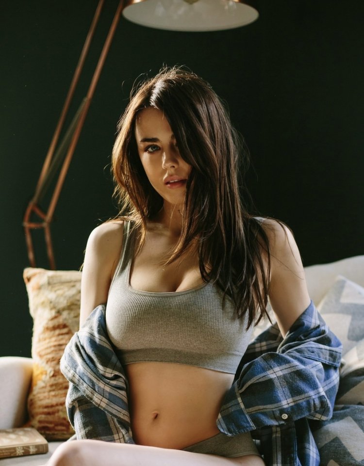 Dua Lipa, Coldplay, Martin Garrix & Kygo, the Chainsmokers Style