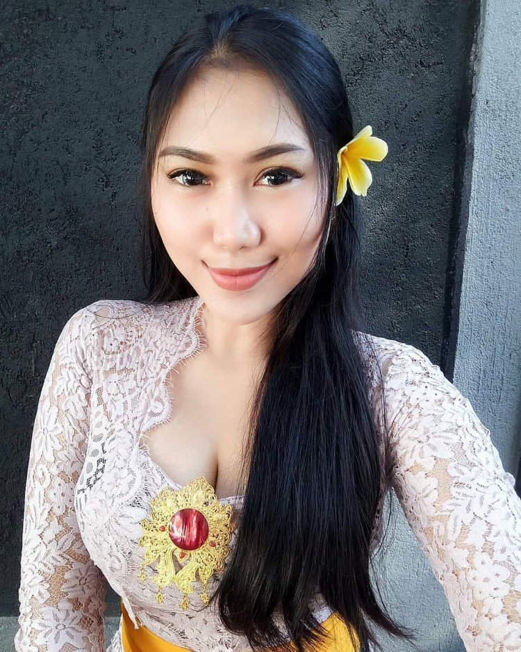 Kebaya Montok