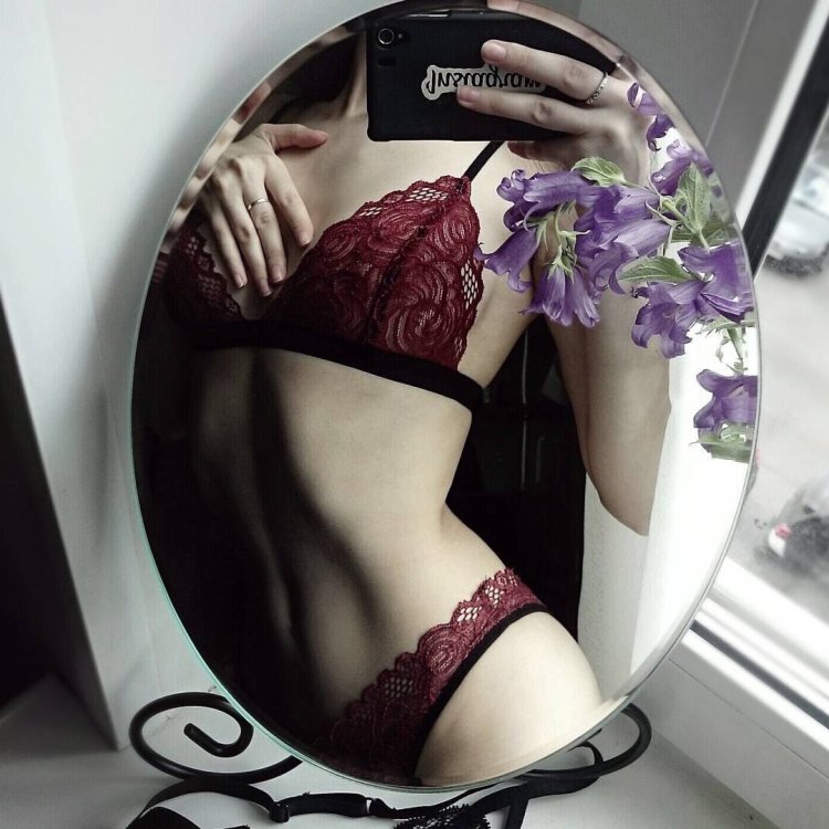 Violet Moreau Bikini