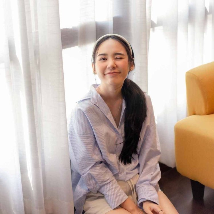 Narila gulmongkolpech plums