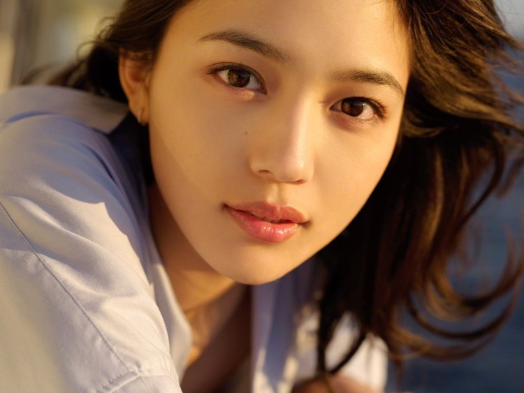 Kawaguchi Haruna Japanese actress
