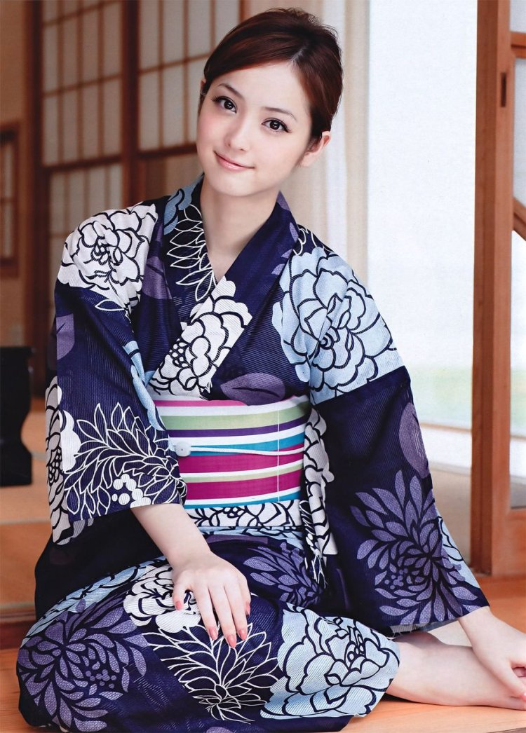 Nozomi sasaki japan kimono