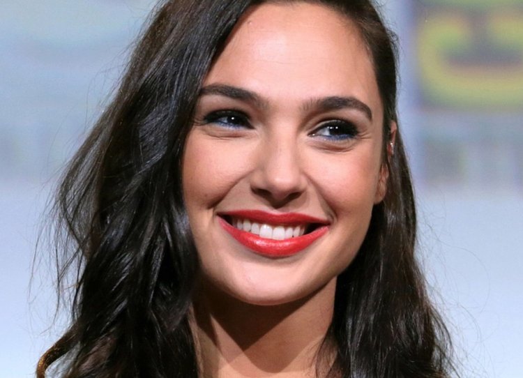 Emmy Rossum is Jewish