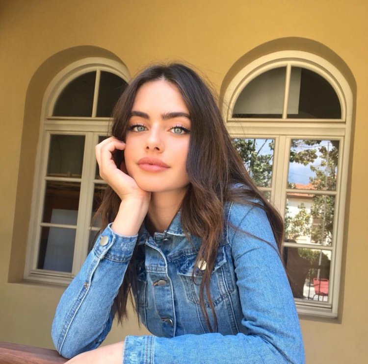 Emmanuelle Chriqui young