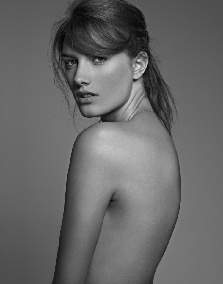 Annabelle Nielsen model