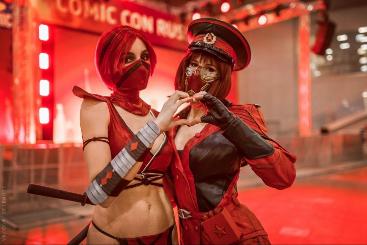 Mortal Kombat Scarlet Cosplay