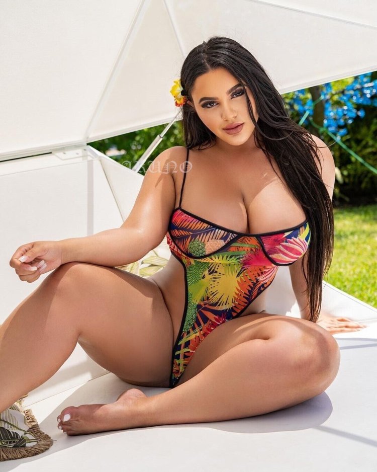 Model Alexis Morgan sex