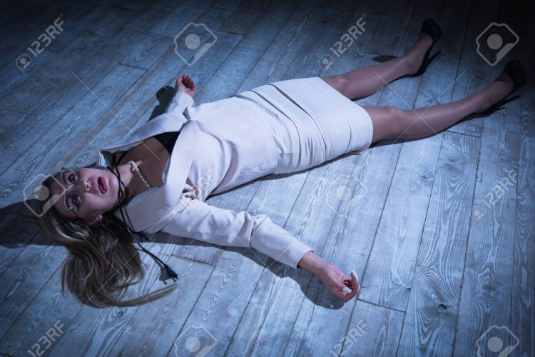 Women strangled EWPROD In cellophane