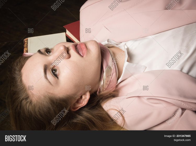 Photo of strangled young girl