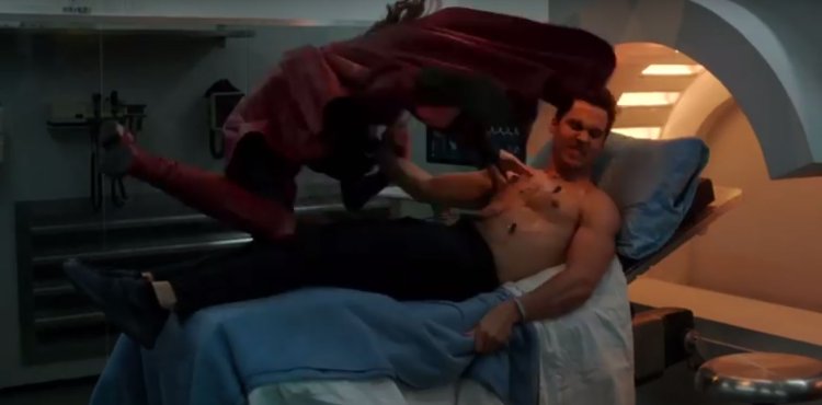 Chris Wood Torso Supergirl