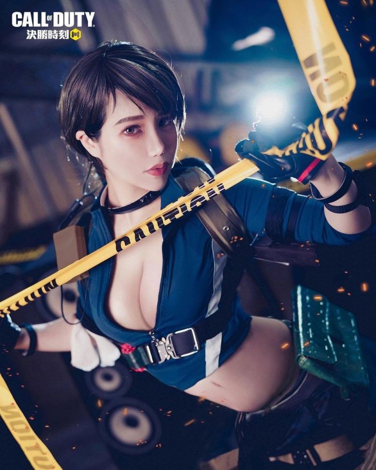Cod mobile cosplay