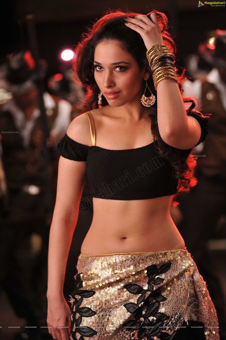 Tamannaah Bhatia hot