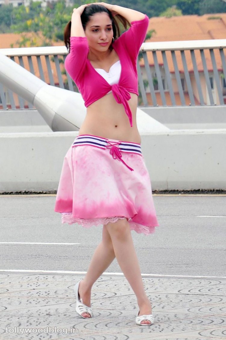 Tamanna Bhatia figure