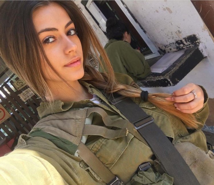 Israeli police girls