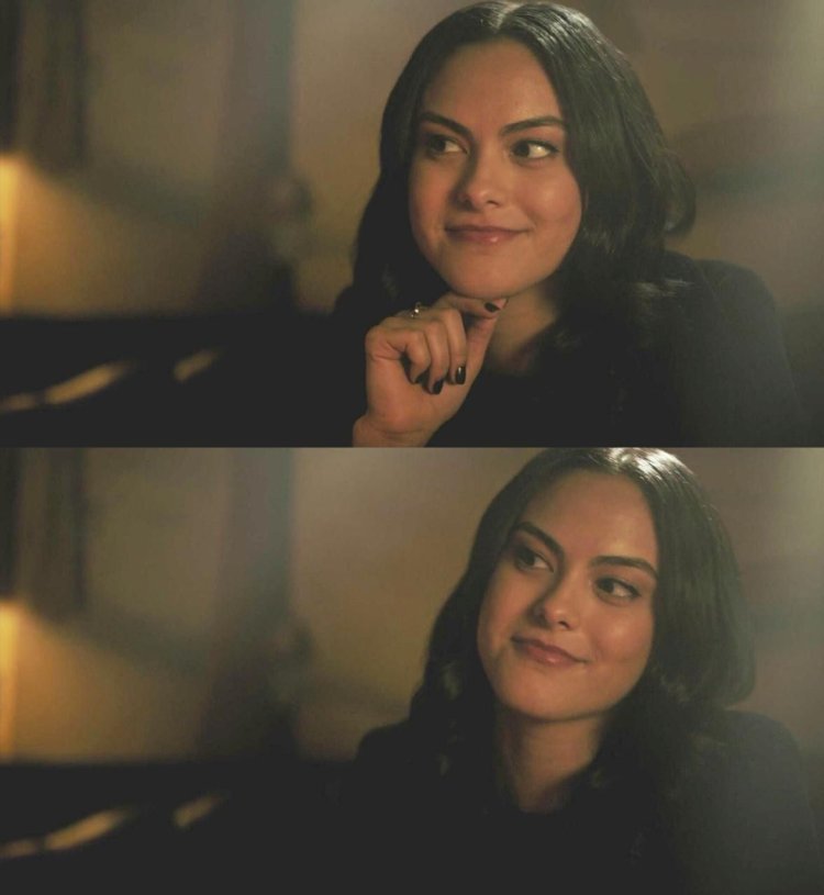 Photo with sad Veronica Lodge