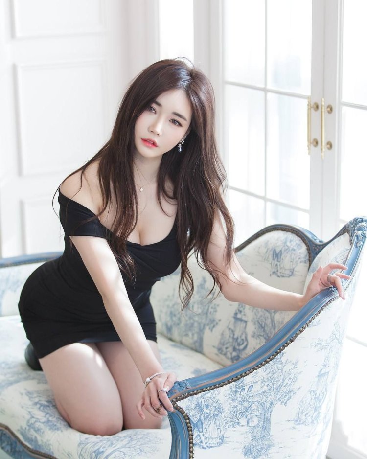 Park Han Byul in Lingerie