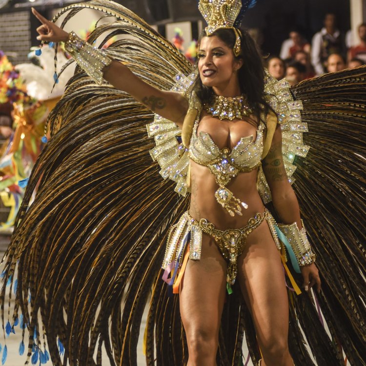 Aline Riscado at the carnival