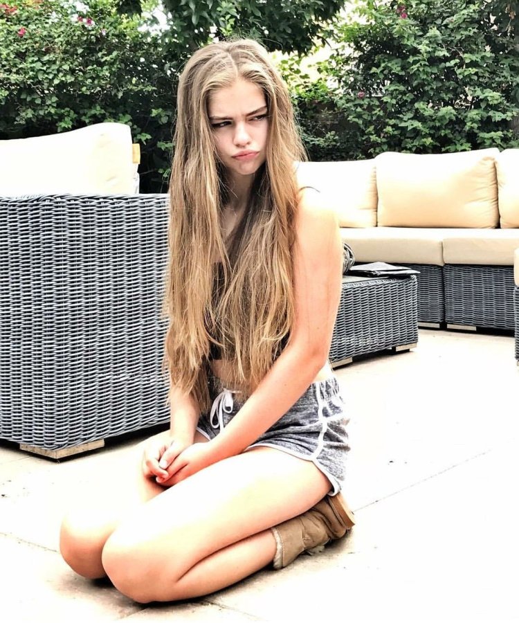 Jade Weber full body