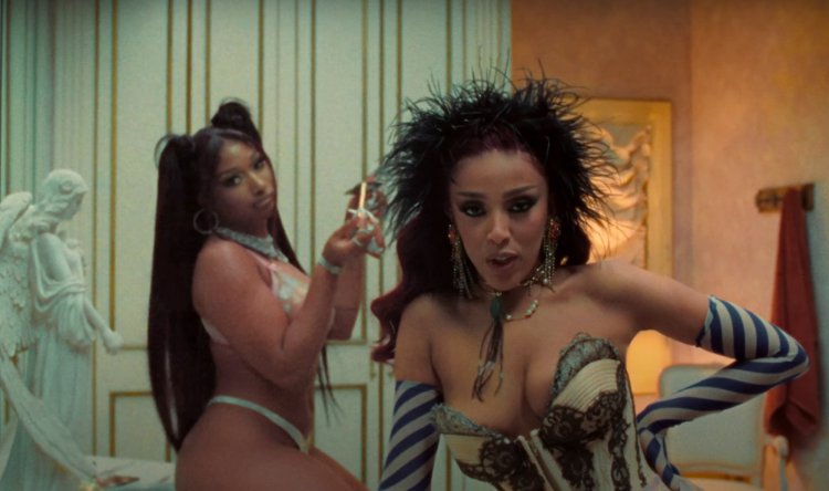 Ariana grande Doja Cat Megan Thee