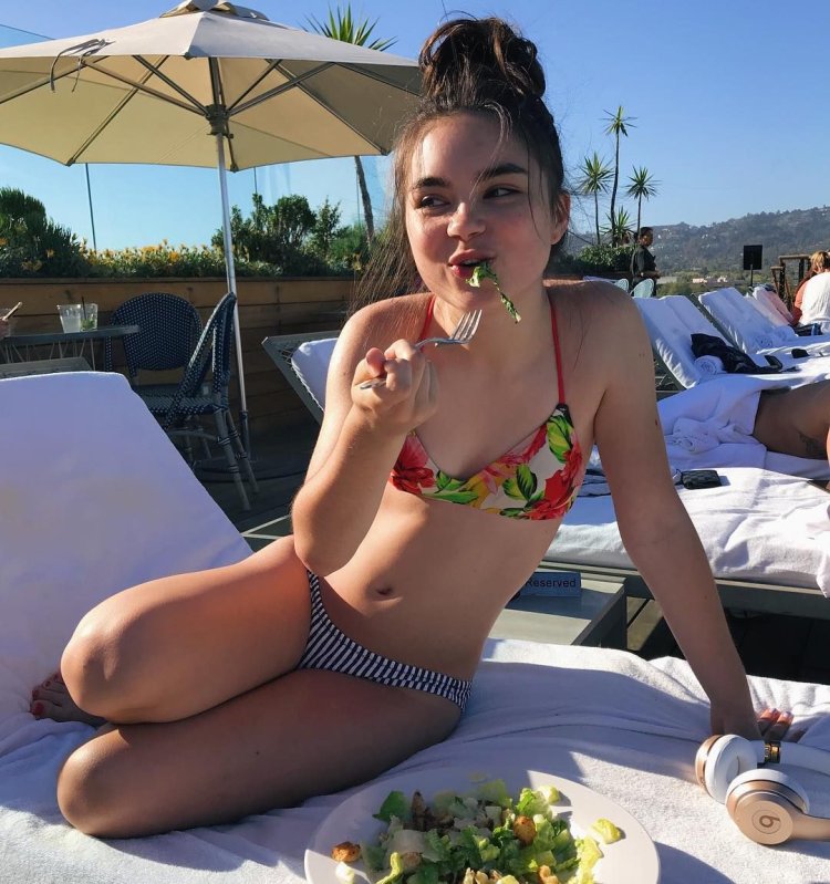 Landry Bender in bikini