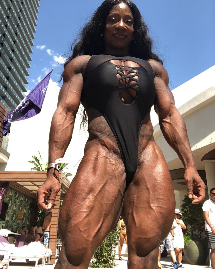 Female bodybuilders transvestites