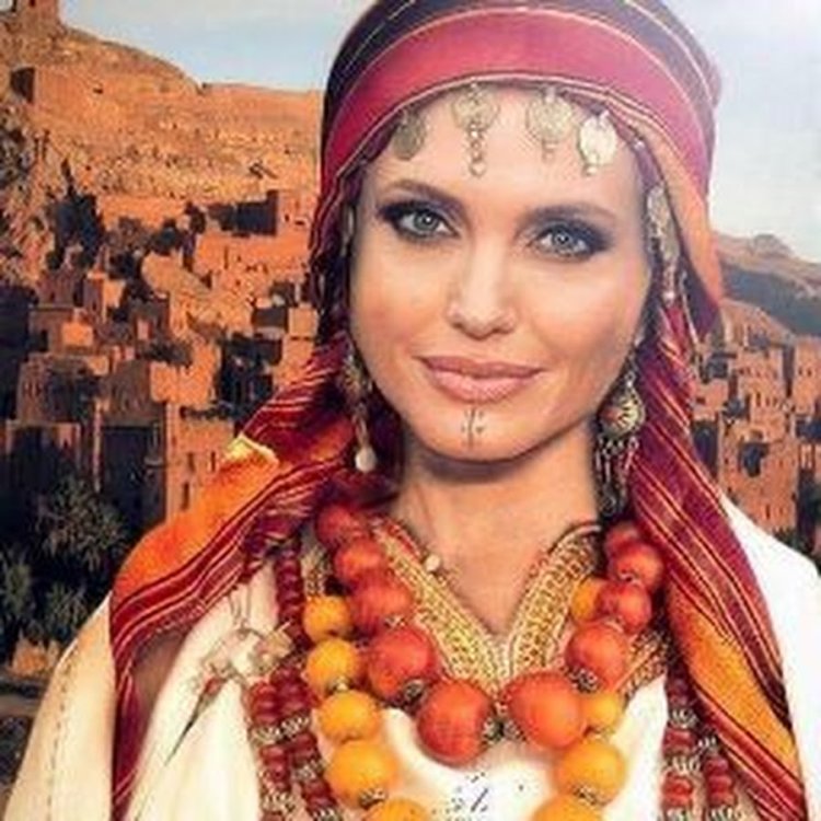 Medina in Morocco shawls