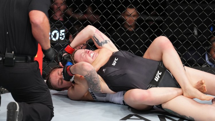 Flograpping woman submission by force