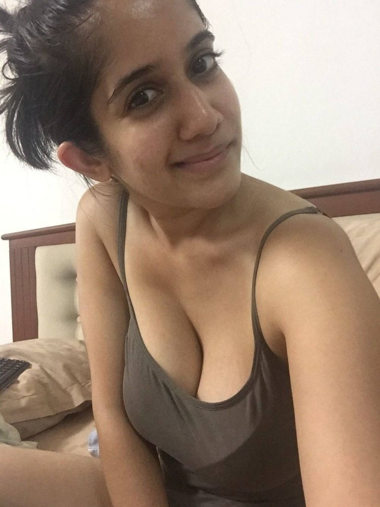 Indian girl leaked homemade