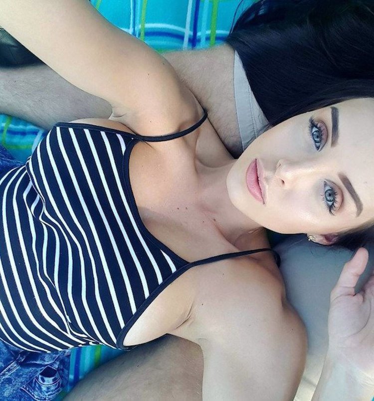 Alexandra Lillian breasts