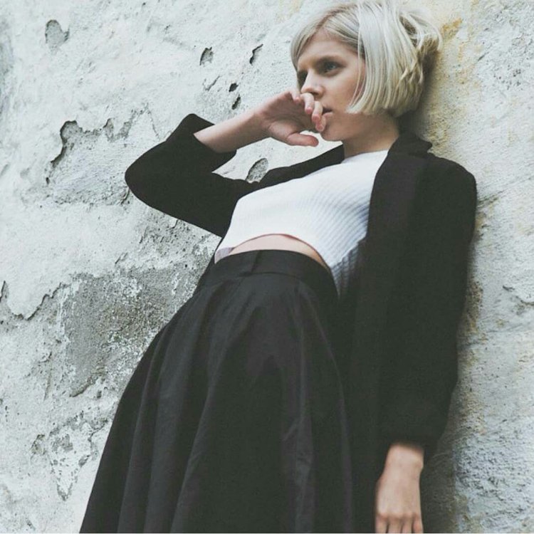 Aurora singer sisters