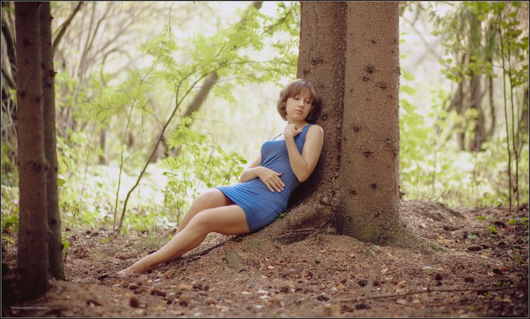 Marina Denisova barefoot